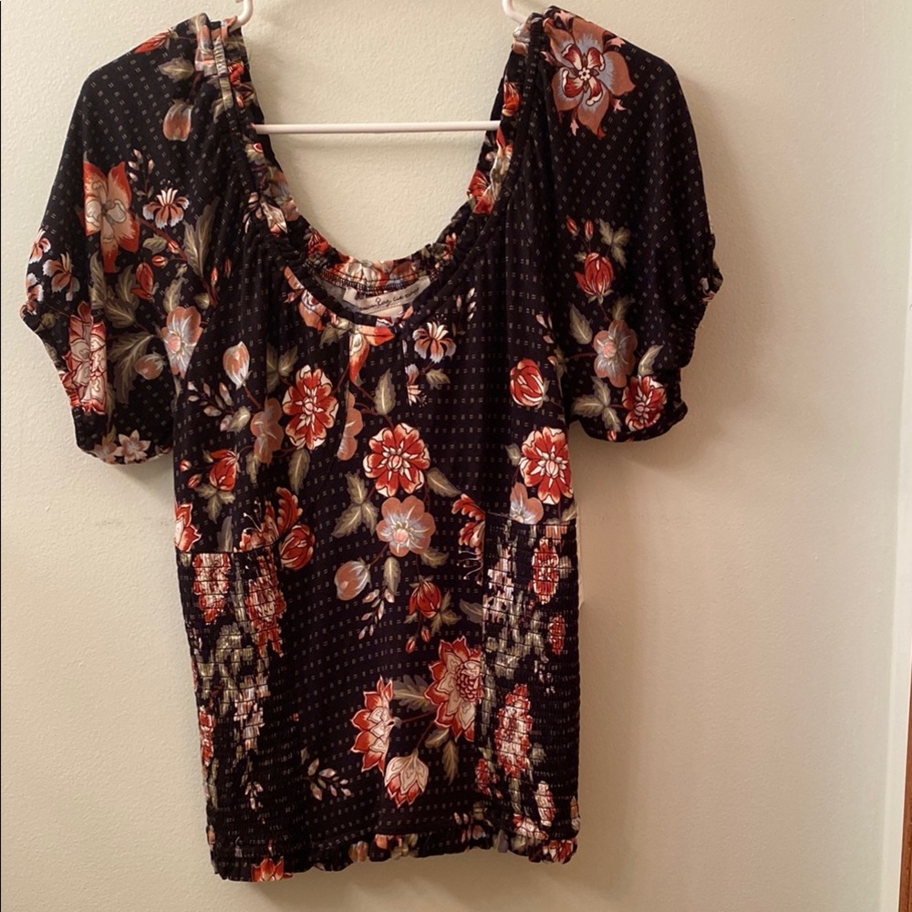 Women’s Large American Rag top